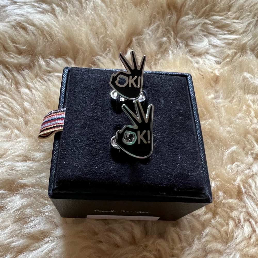 NWT Paul Smith ‘OK’ Message Hands Cufflinks